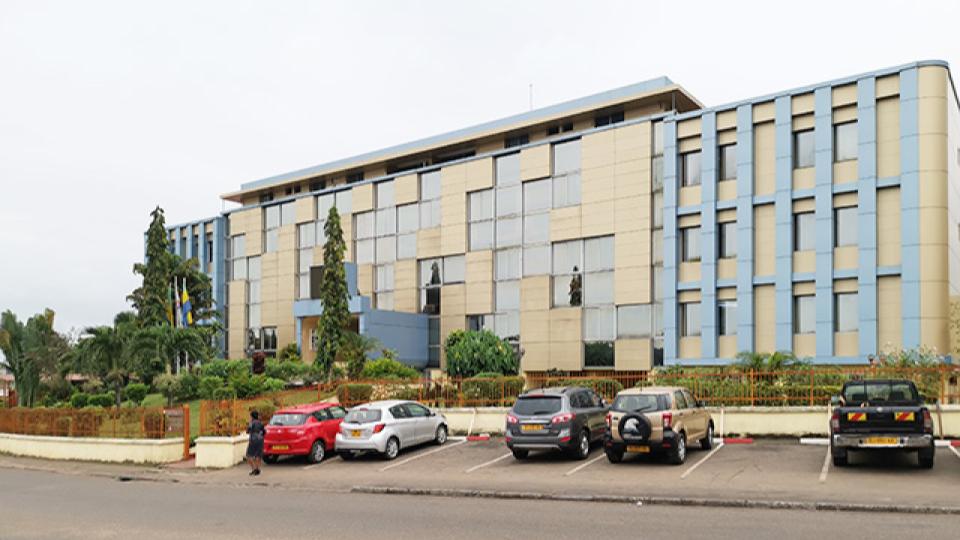 DigitalNewsGa's tweet photo. #Gabon : La Société Nationale Immobilière (SNI) implante des panneaux à ESSASSA
https://t.co/BQbvLmsgCT https://t.co/tdTPYzUPlF