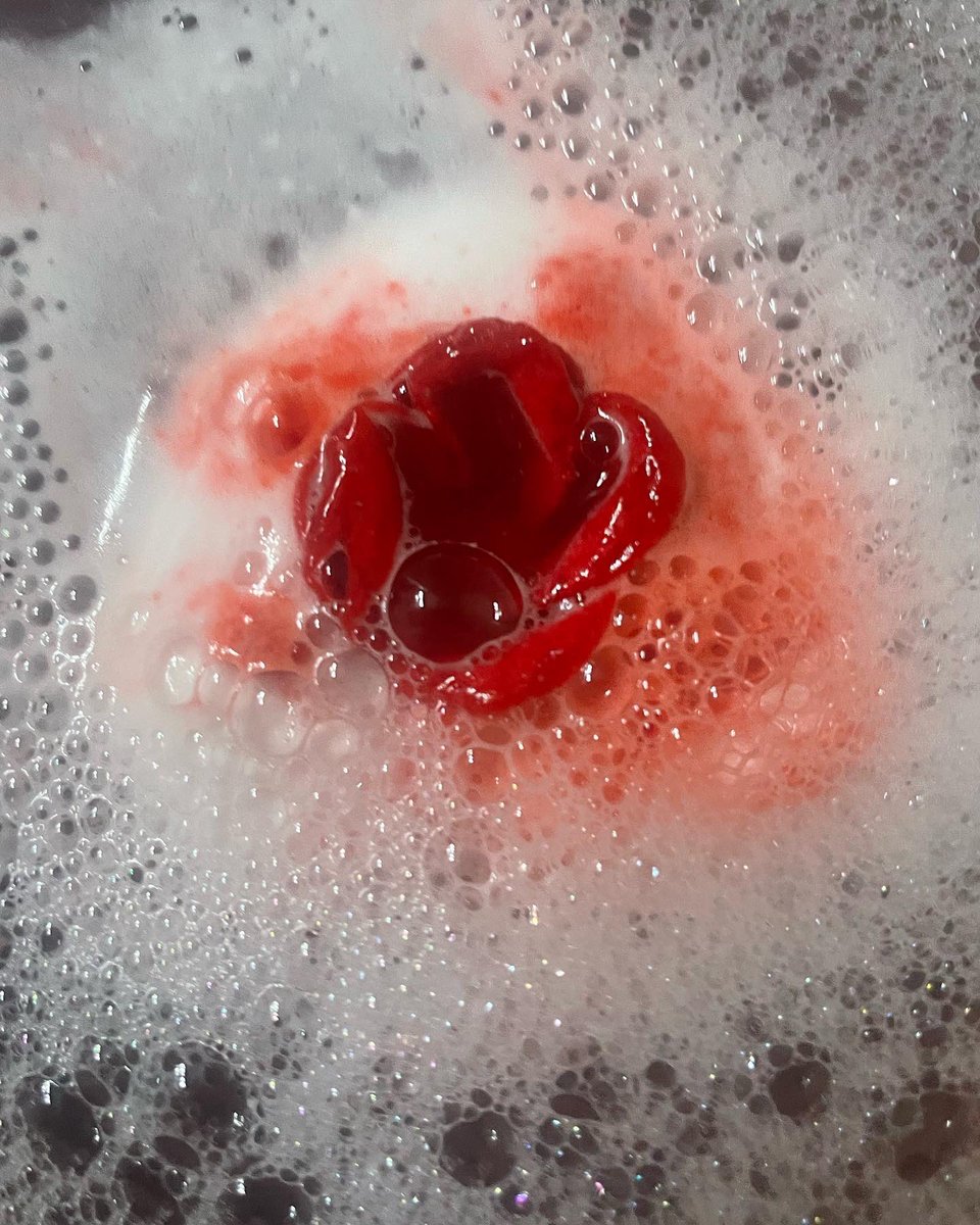 swatchmelilmami's tweet photo. Melting into the weekend like…🥰Happy Saturday❣️Shown: True Love rose scented a2o Bath Bomb @shopmissa ❤️ #skincare #sharingmissa #beauty #makeuplove #crueltyfreemakeup #veganmakeup #makeupreview #bathbomb #makeupcommunity #skincaresaturday #cheapmakeup #discoverunder1k https://t.co/TV89kMZN8H