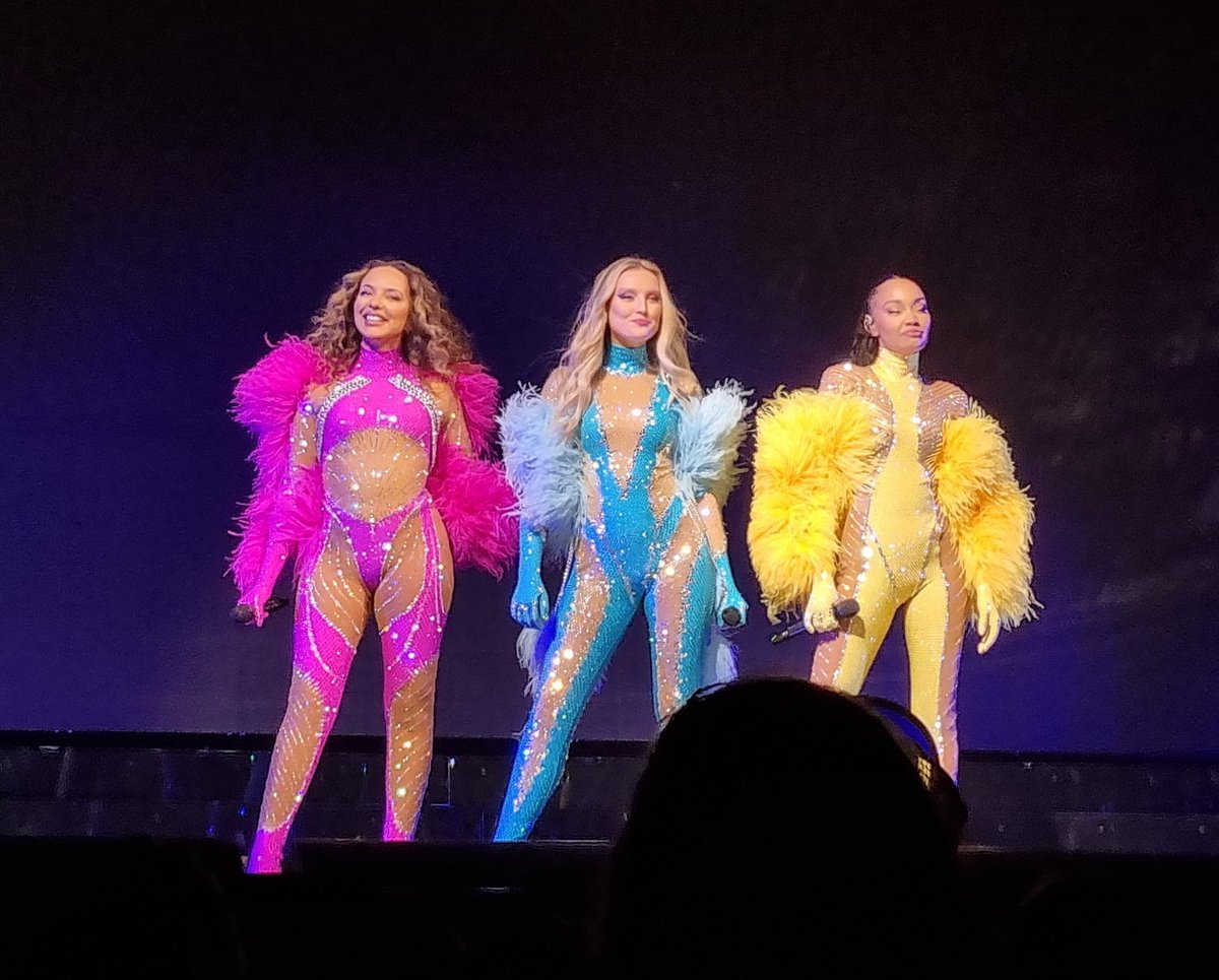 filmixerrr's tweet photo. To the first Girl Group i love. Thank you for the inspiration, confidence, and the happiness. Iloveyouforever girls, See you again soon💗
I will always be, and forever be a mixer💗 @LittleMix @LittleMixPH

#ThankYouLittleMix 
#LittleMixLastShow https://t.co/AC4VY9xuHY