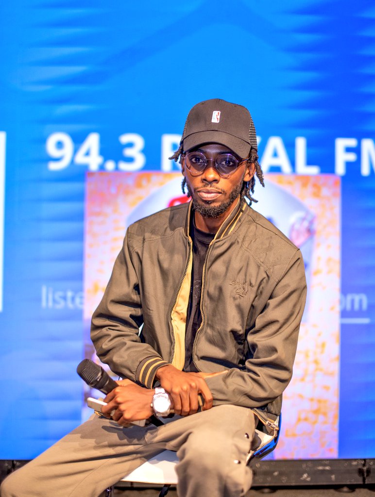 RoyalFMRwanda's tweet image. Don&apos;t miss out on #ScratchBox with @krissvicc from 8pm till late...
#943RoyalFM