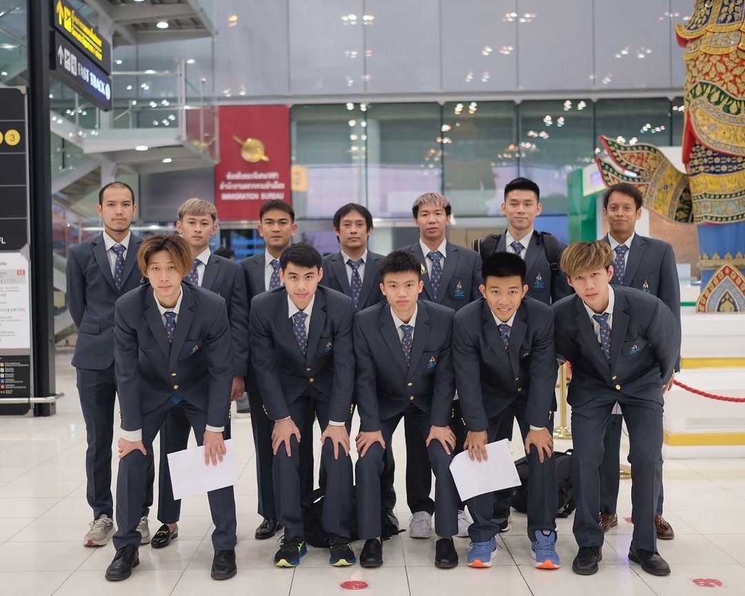 โอโม่ - พี - อิคคิว จาก T-Thailand พร้อมสำหรับซีเกมส์แรก 
🇹🇭✈️🇻🇳 นักแบดทีมชาย ทีมชาติไทยออกเดินทางไปเวียดนามแล้ว เพื่อลงแข่งซีเกมส์

Sea games 2021🇻🇳🏸💪  #Thailand #SEAGames2021 #ซีเกมส์ #Badminton #โอโม่อิคคิวซัง 
#3ทหารเสือ #โอโม่อิคคิวพี