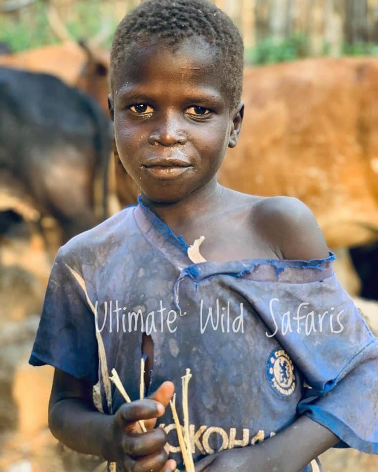 U_WildSafaris's tweet photo. This young boy is a South Sudanese from the Lotuko tribe !
A very strong @ChelseaFC fan, but currently engaging in the cattle keeping but with a dream of playing at Stamford Bridge, FA CUP win for #ChelseaFC can do him good β€οΈ
#lotuko #Southsudantour #FACupFinal #CHELIV https://t.co/Xv4DTgjBFq