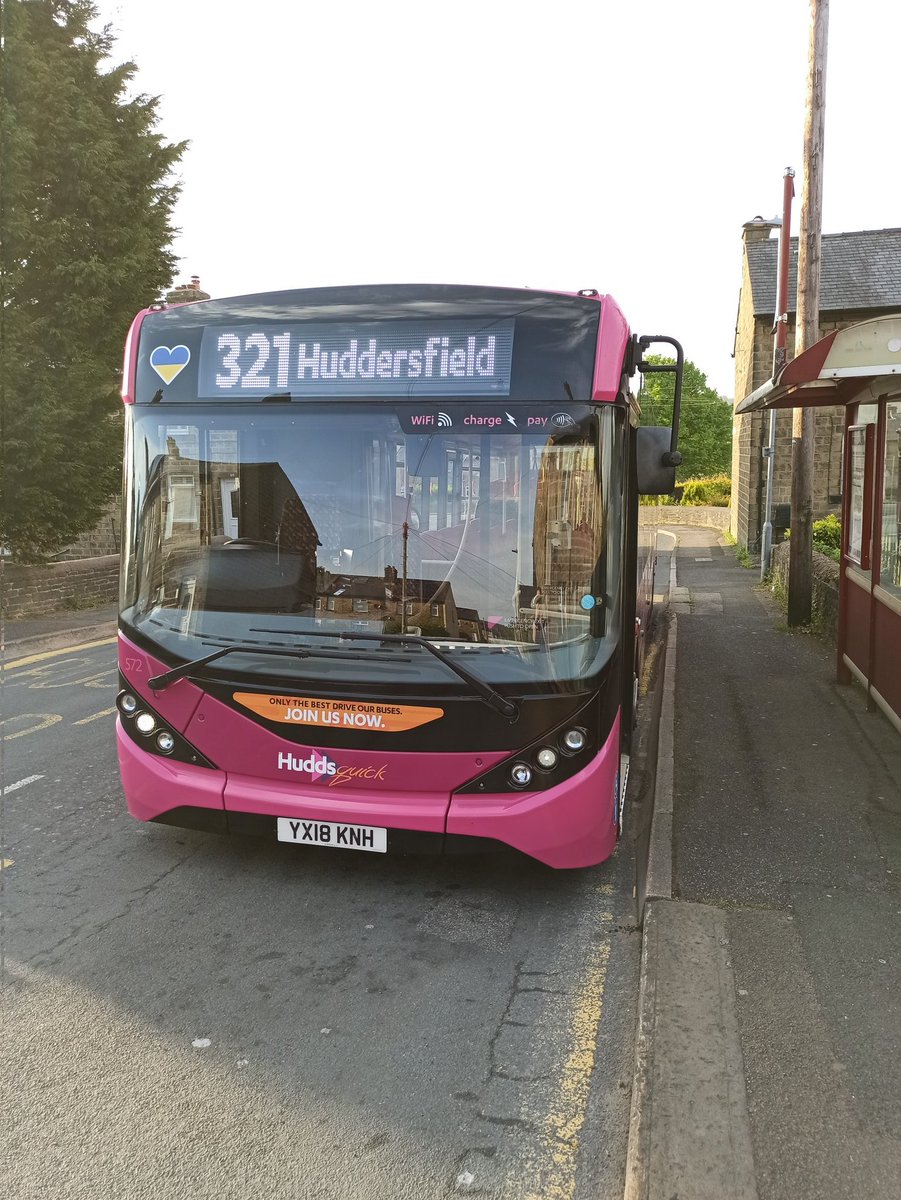 The sun was out ☀️, the shades were on 😎, it was day for driving round Huddersfield.