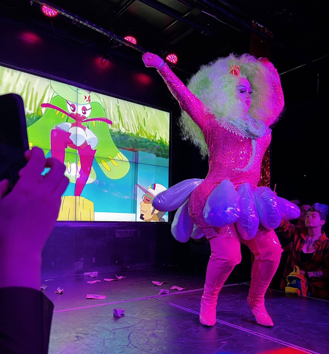 dragtrashly's tweet photo. Such a dream to perform at @biqtchin last night! 🤩 https://t.co/KluiCWLw5C