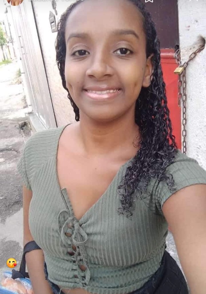 Eduarda67697229's tweet photo. 😘 https://t.co/IJoNG6QYj5