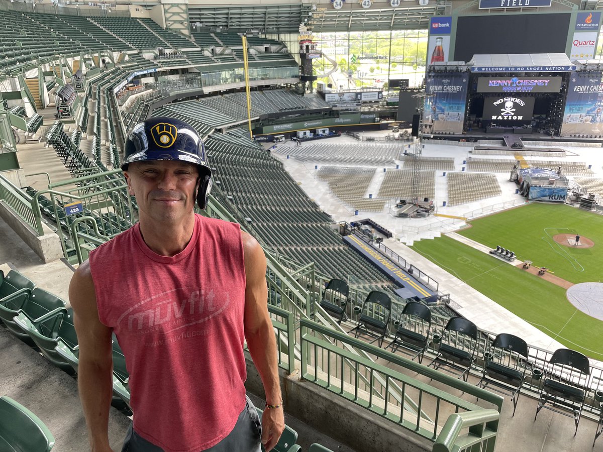 Kenny Chesney tweet media