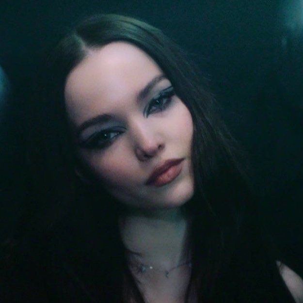 dovecarsonbls's tweet photo. 𝐓𝐇𝐑𝐄𝐀𝐃 𝐃𝐄 𝐈𝐂𝐎𝐍𝐒

(mv e backstage)

𝐚𝐝𝐦'𝐬: https://t.co/htEKgsdJay
