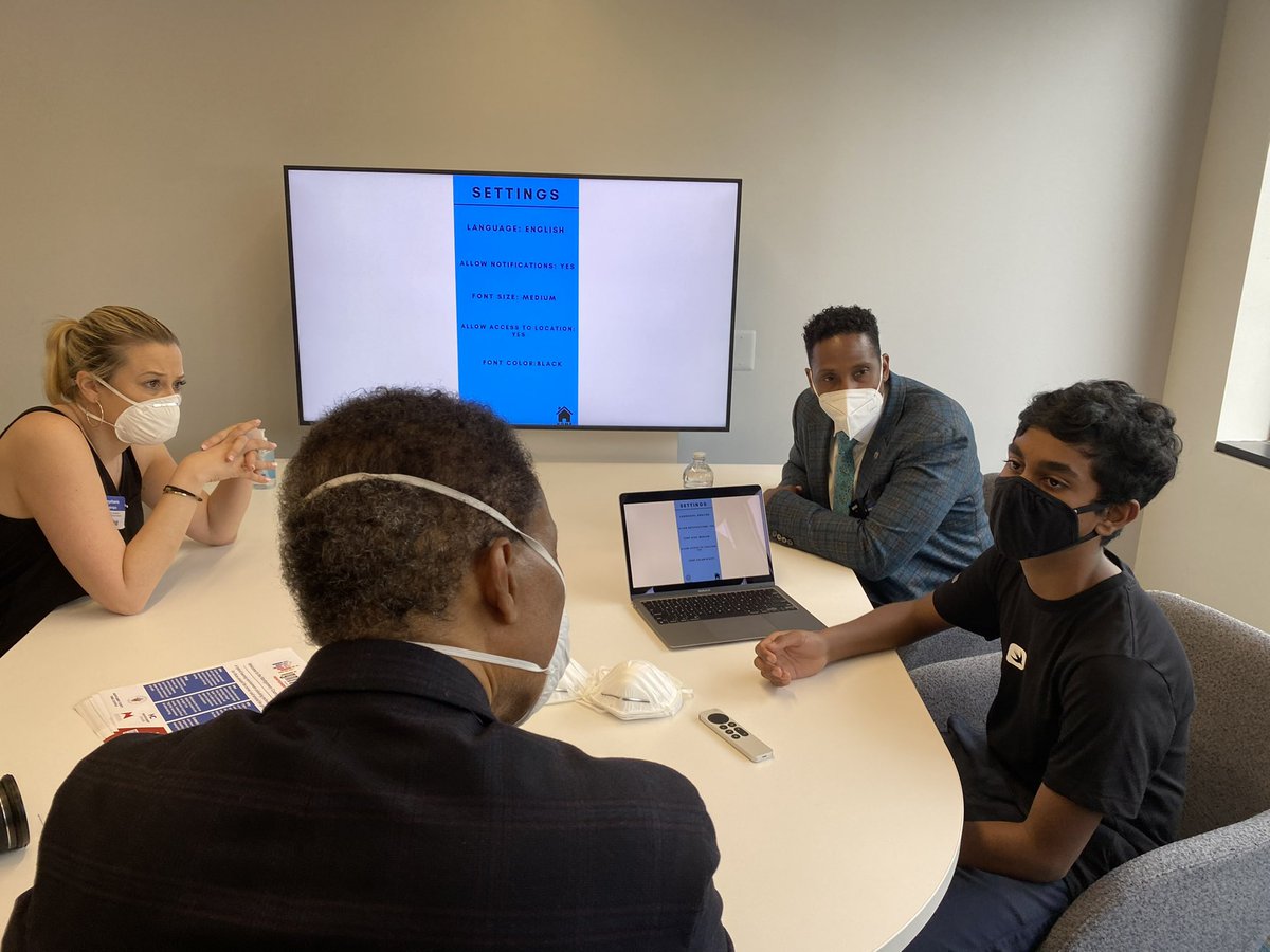 MoCoCouncilMD's tweet photo. Middle and high school students from @MCPS showcase apps they developed through #MontgomeryCanCode at the ignITe Hub grand opening celebration. https://t.co/yqUacAkY4i