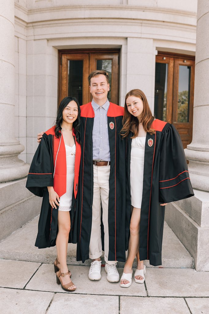 rahyzer14's tweet photo. #UWGrad https://t.co/AiriSAh1YG