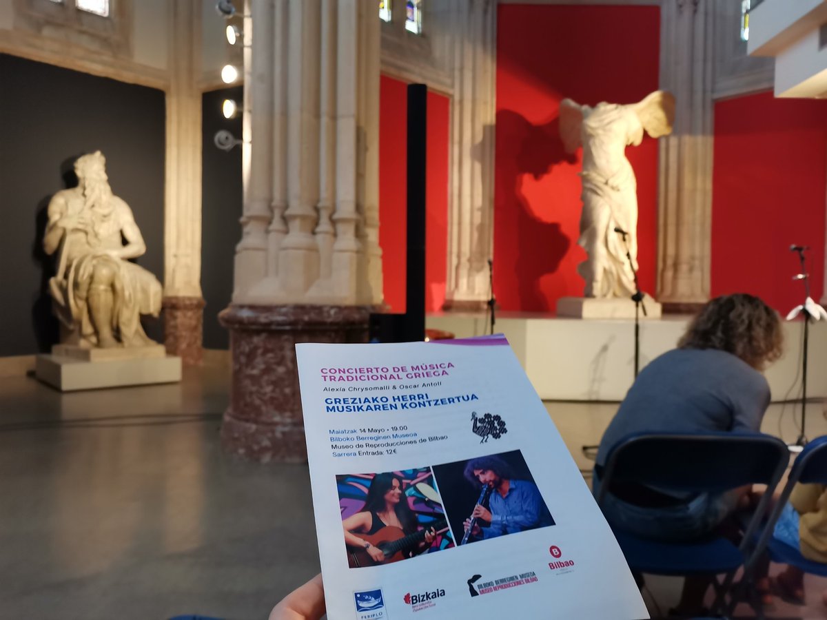 Periplo_ASF's tweet photo. Todo listo para la música en el @museo_repro https://t.co/PQEmDvYKvh