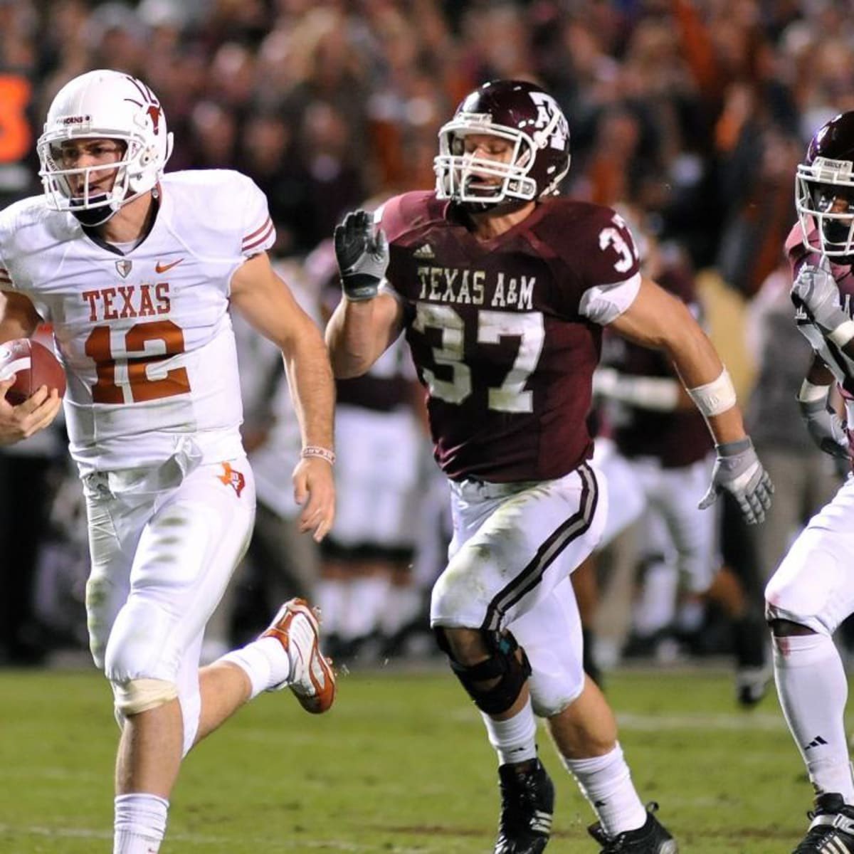 BFWshow's tweet photo. 🤝 SEC will most likely move to a “pods” instead of divisions once Texas + OU join

💪 4 teams per pod. You play the 3 teams in your pod every year. 6 other conference games.

🤣 According to @Horns247, Texas A&amp;M has made it clear they do NOT want to be in the same pod as Texas https://t.co/giaKyMTyQU