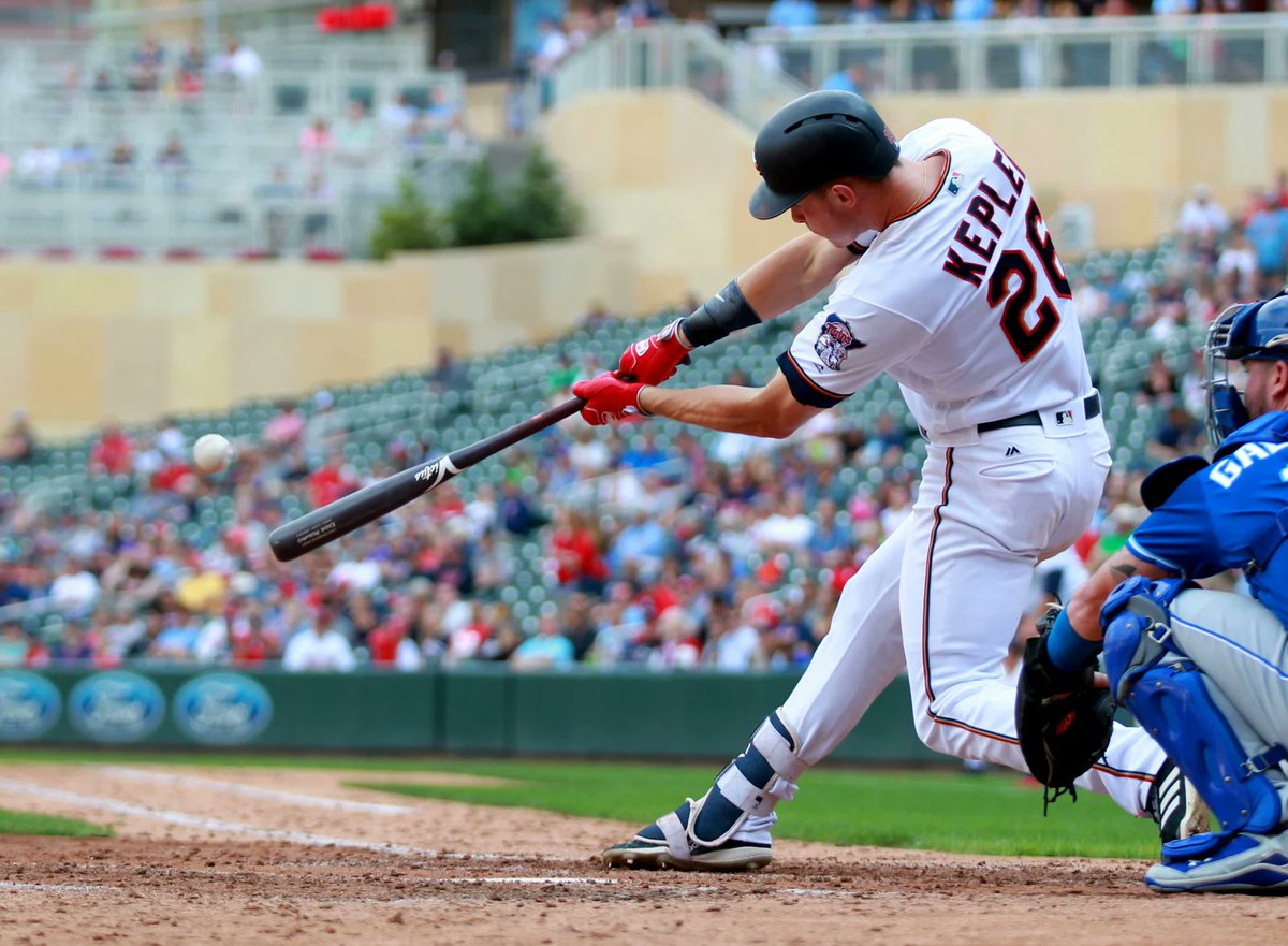 IE_MLB's tweet image. SLG on Inside Pitches (2022 Season)

Max Kepler - .906
C.J. Cron - .743
Kyle Tucker - .718
---
Whit Merrifield - .163
Jesus Sanchez - .158
Charlie Blackmon - .121

#MNTwins