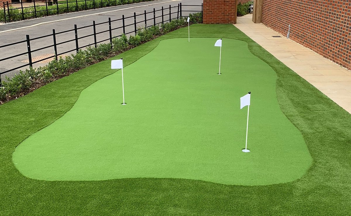 Perfectly Green Artificial Grass tweet media