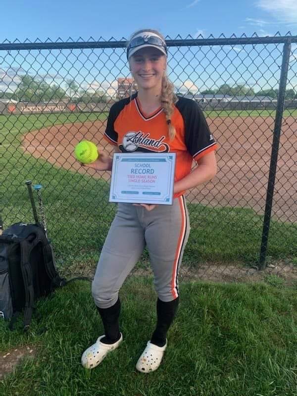 Congratulations to our talented freshman, Makaree Chapman, for hitting her 7th homerun in last night's game against Mount Vernon to tie the school record for homeruns in one season! Way to go, kid!🥎💪