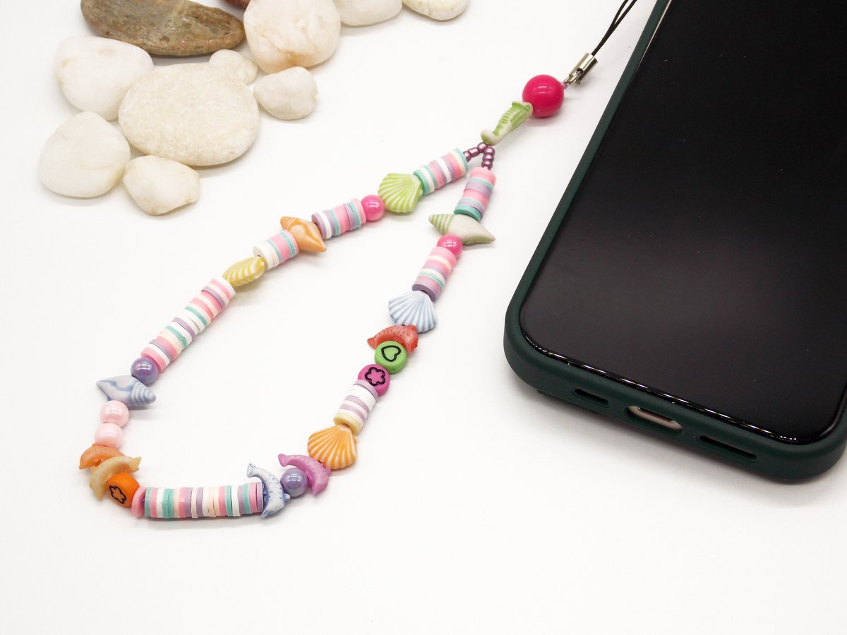 LacertaAccs's tweet photo. Apparently it's really fun to make these. Will list more before next weekend! 🤯

Phone charms  available  in my  Etsy  store!  https://t.co/dsvzgrxdO2

#phonecharms #handmadegifts #beadedcharms https://t.co/ynCY9qaR48