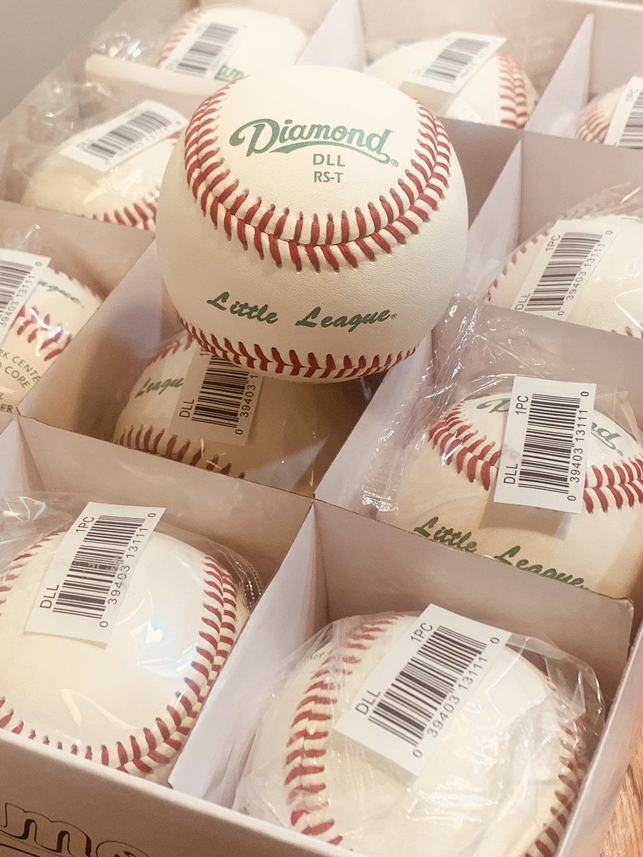 NSbraves20's tweet photo. @DiamondSportsCo we opened a fresh box!! We love using this brand. We wouldn’t be mad if y’all sent us more. #baseballlife #baseballscostmoney https://t.co/UGS4z8aCTI