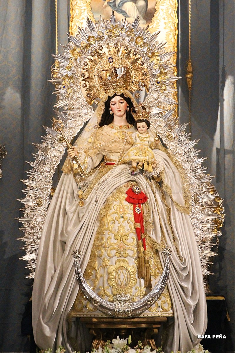 #GALERÍA | @HdadNieves | Veneración a la Virgen de las Nieves.

#GloriasSevilla #TDSCofrade