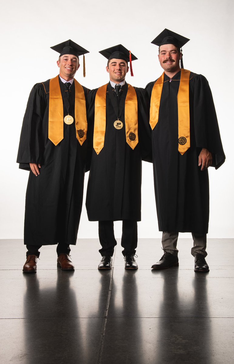 PurdueMensGolf's tweet image. 🎓 Congratulations fellas! 

Not able to walk this weekend, but congrats to @WeilerJoe @AndrewFarraye and Cole Bradley on their graduation from @LifeAtPurdue! 

Go do great things!