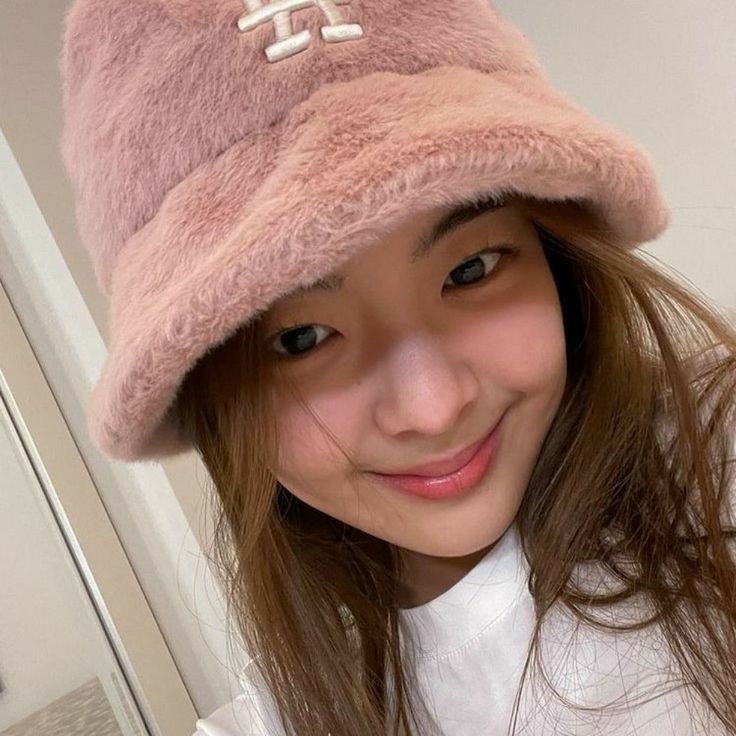 yuieou's tweet photo. ㅤㅤ

            han miyui 🪷——
            not new to rp but new acc.
            looking 4 moots!
            like &amp; rt to be mutuals
ㅤㅤㅤ ︎and for a possible dm <3
ㅤㅤㅤ ︎ㅤ https://t.co/3BxF277gOQ