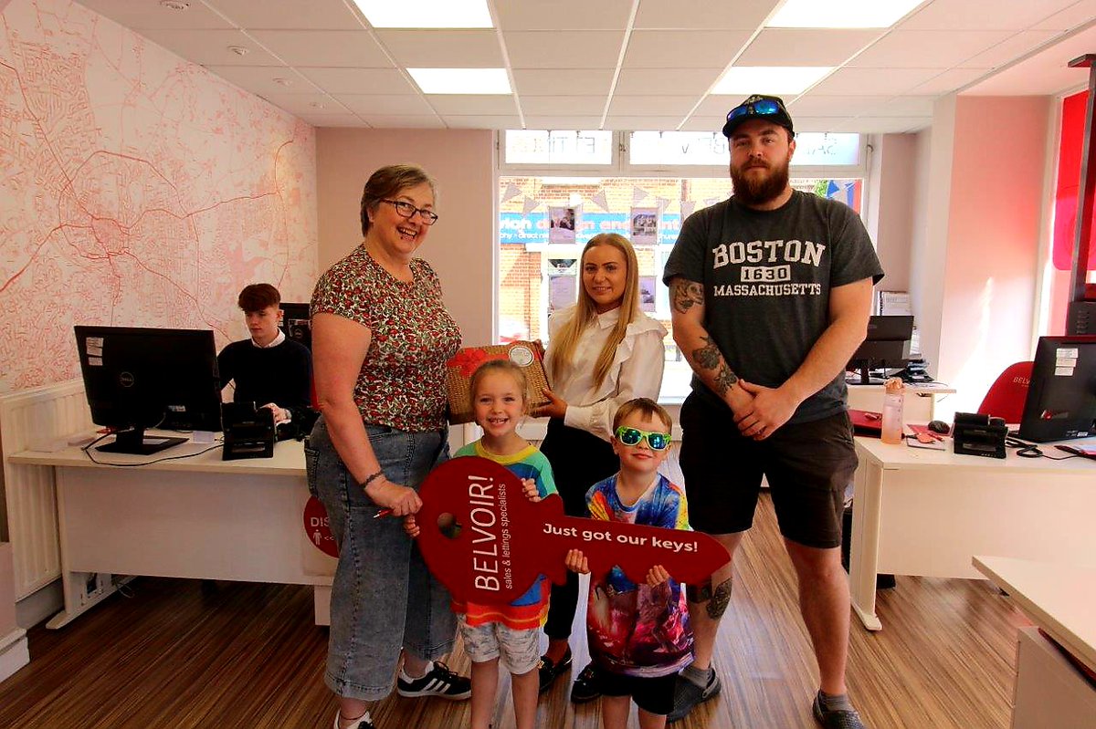 BelvoirIpswich's tweet photo. Love how happy this family was today ! 
#NewHome #Keys 🤩🥰🤩
.
.
.
#Ipswich #IpswichWaterfront #IpswichSuffolk #InstaGood #RealEstate #EstateAgent #LettingAgent #PropertyIsPersonal #PropertyManagement #Property #Belvoir #ITFC #Smiles #Happy https://t.co/7heiKWuc5N