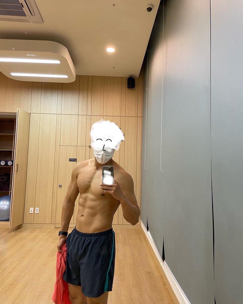jake62494893's tweet photo. 생각보다 더디게 빠지는중 ㅜ 

d-21 마음이 조급함 

#바디프로필준비 #바프준비 #오운완 #눈바디 #거셀 https://t.co/SZzt4b7tN9