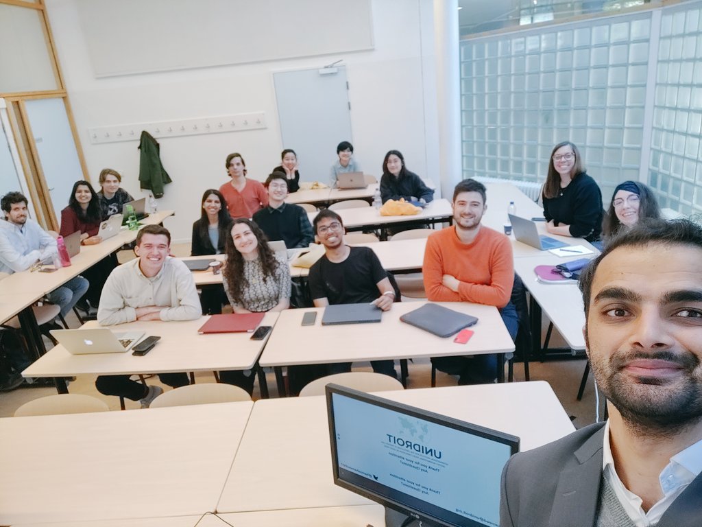 HamzaHameed007's tweet image. Had a great time being back at @UniLeiden to teach the #SpaceProtocol of the #CapeTownConvention as part of the Advanced LLM at @Leiden_IIASL. Its so nice to finally be able to see motivated students in person all looking to make an impact on the aviation and space sectors!