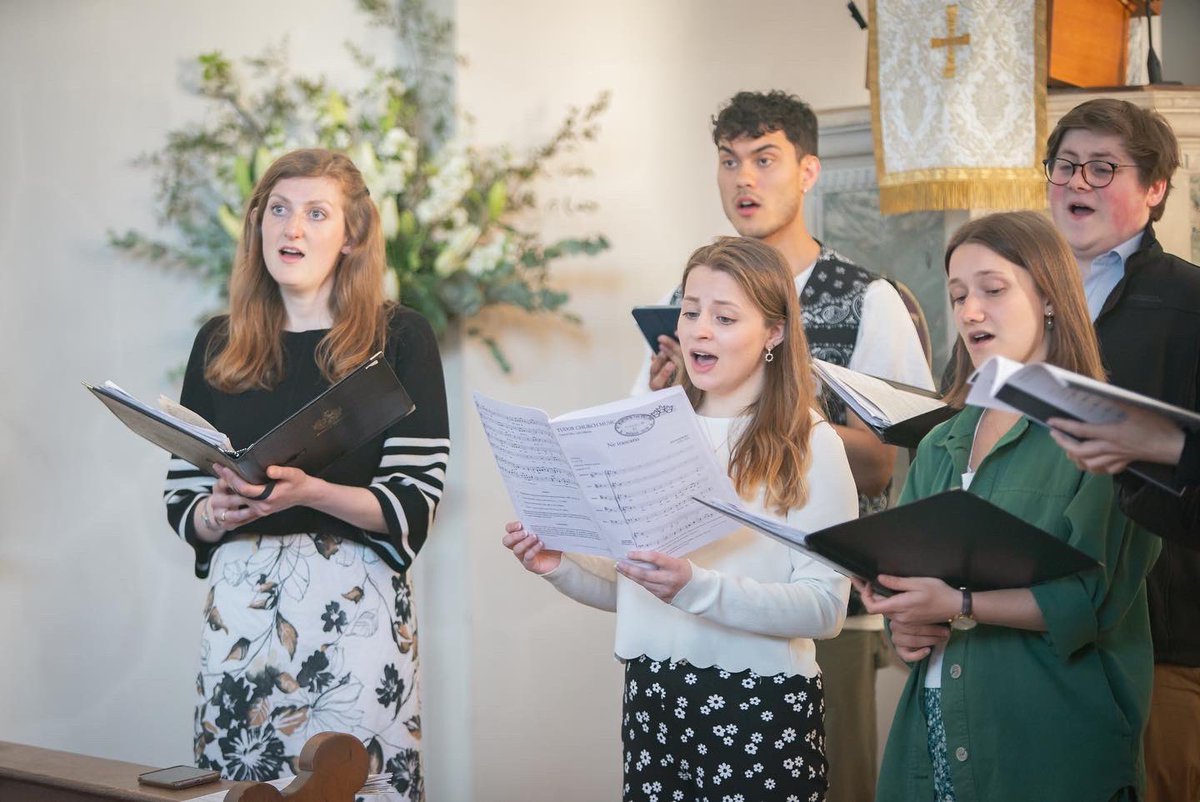 ensembleexodus's tweet photo. We performed our first concert just over three weeks ago and we’re still buzzing!
Thanks to everyone who came along and heard us.

Stay tuned for more updates - we’ve got lots of exciting things on the horizon!

Photo creds go to the amazing @HelenaCooke8 https://t.co/VLLu8dYPIM