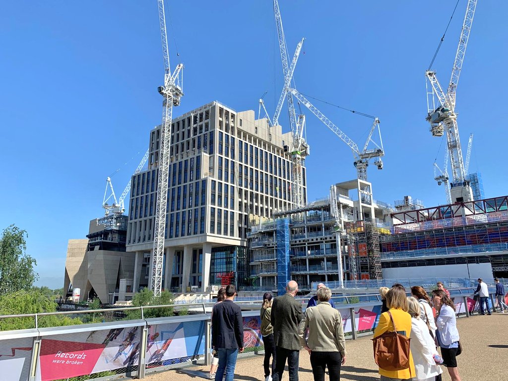 QuebecUK's tweet photo. A big thank you to @LondonLegacy Head of External Affairs Mark Robinson, for showing our minister for @tourisme_quebec @caroaubureau the work done to develop a dynamic new heart for east London around the 2012 #OlympicPark.

The park will soon host the new #ABBAVoyage Arena! https://t.co/jpeLyGP3h9