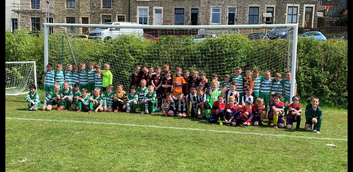 tomma9515's tweet photo. Under 8 football festival held this morning at a sunny 🌞 @HassyMarysFC with teams from @HoopsJfc @FulledgeColts @GreatHarwoodFC @AFCWolves14 @HuncoatUnited all the players an absolute pleasure
#footballplayedtherightway 
#nowinnersorlosers
#footballfun
@Teamgrassroots_ https://t.co/RRVVppOU2K