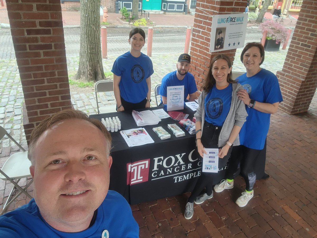 WhetstineLab's tweet photo. #Phillywalk @LUNGFORCE advocating and educating about #lung cancer with an awesome team! #showyourLUNGFORCE 
@FoxChaseCancer @CeiFccc making it happen today in #Philadelphia @chrisdraft @bjork5 https://t.co/ztwXb6jPAH