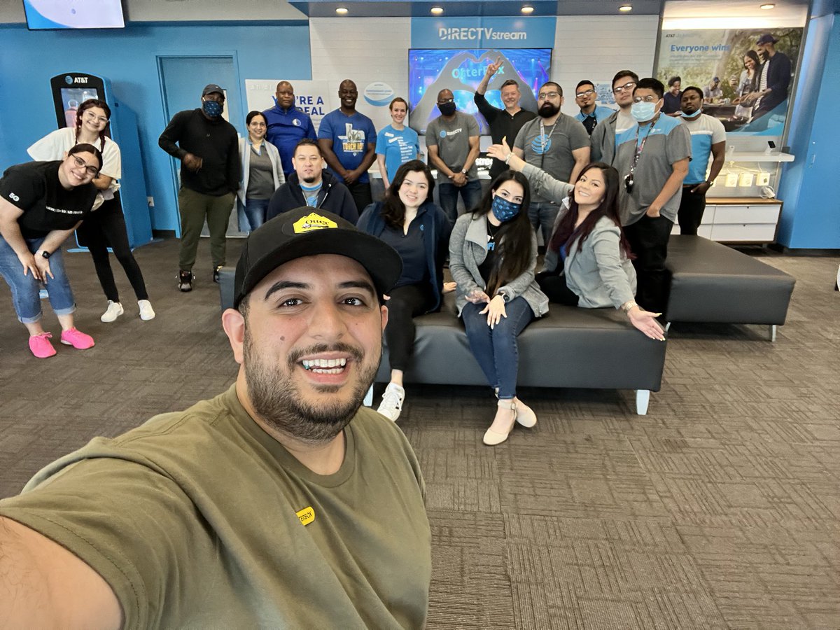 SalShalash's tweet photo. It was great seeing the team from AT&amp;T Mesquite store, those guys are a favorite for a reason and I loved spending my morning with them 🦦
@Stephanie_L24 thanks for having me 😊
@OtterBox @otterscene https://t.co/zNYD0DAHn5
