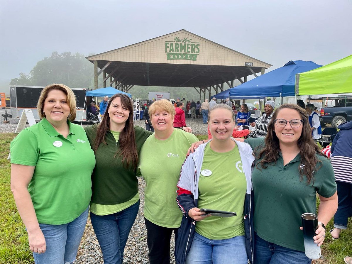CandFBank's tweet photo. We are having a great time at the New Kent Farmers Market for a Cash Mob! #cashmob 🌽🍎🫑 https://t.co/QmUQBdZ1Cl