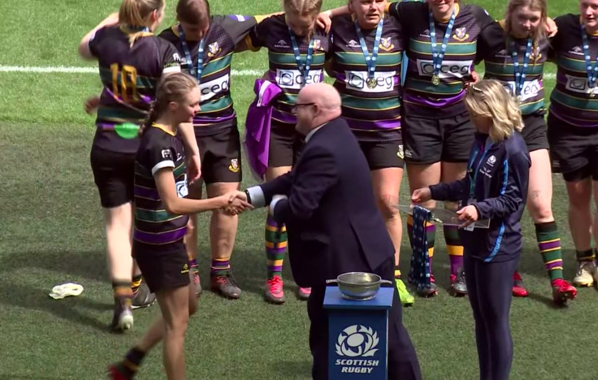 Carthakids's tweet image. Fabulous Scenes at Murrayfield as Cartha Claymores @CarthaQPWomen win the National Bowl beating Greenock Wanderers Women @gwrfcladies in a tight final.

Special congrats to our Caitlin!!