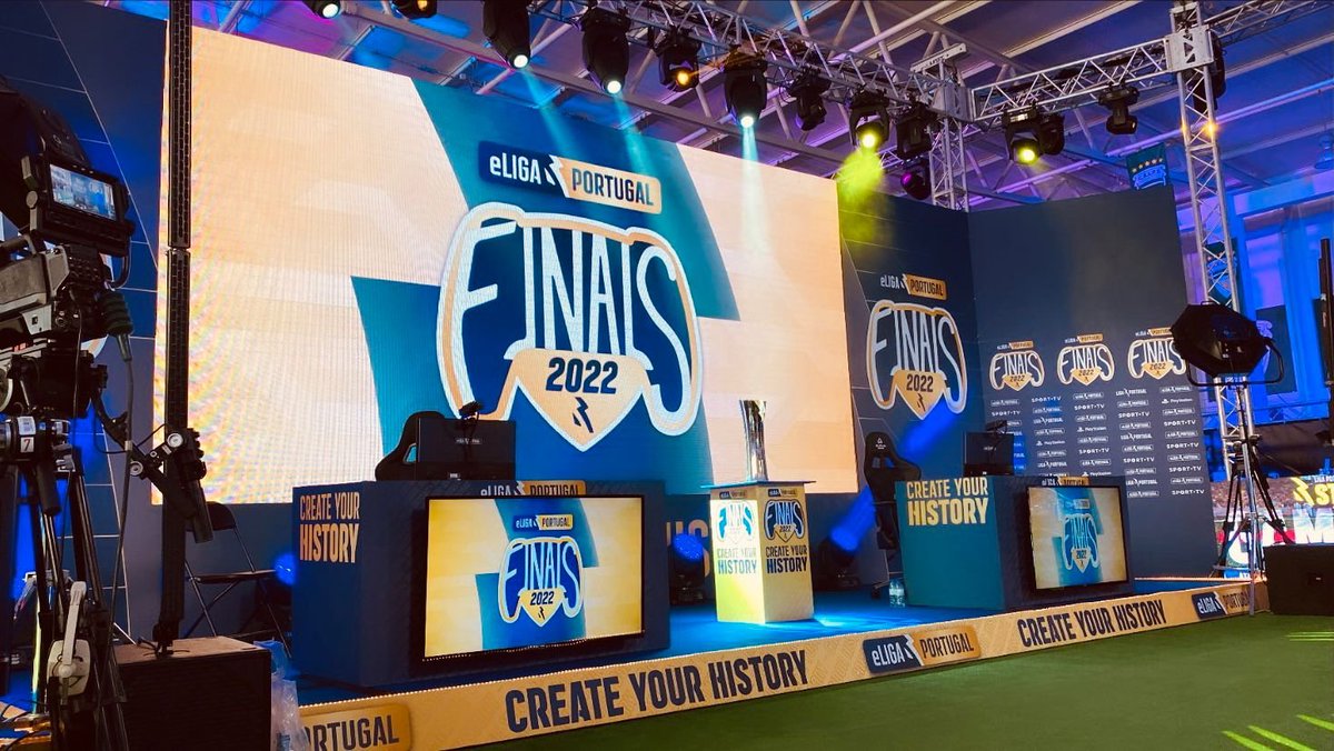 📸Enquanto o espetáculo não começa, fica com mais uma perspetiva do palco da #eLigaPortugal no <a href="/oeirasgaming/">Oeiras Gaming</a> 2022! 🔥

#CSMaritimo #ModalidadesCSM #eSports #K1CK