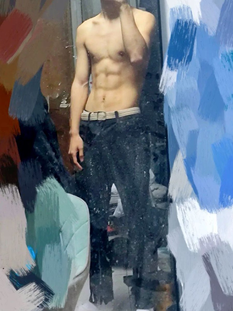 ManForn's tweet photo. #腹肌 #腹肌控 #腹肌奶狗 #腹肌男 最近可能憋坏了 火气有点大了 https://t.co/yuWo1bmHVt