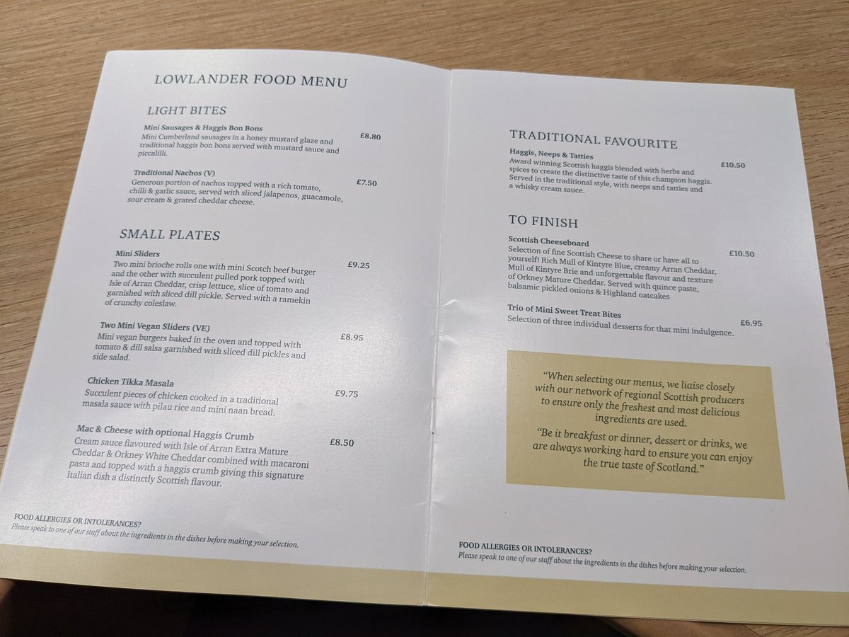 BPackersGuide's tweet photo. My dinner in the @_DiningCar of the Caledonian Sleeper 🏴󠁧󠁢󠁳󠁣󠁴󠁿 yesterday: Mac and cheese with haggis crumbs and three delicious mini cakes as dessert 😋
#Backpacking #OvernightTrain #DiningCar #Speisewagen #Scotland #Globetrotter #TrainTravel https://t.co/hsaetGGGvy