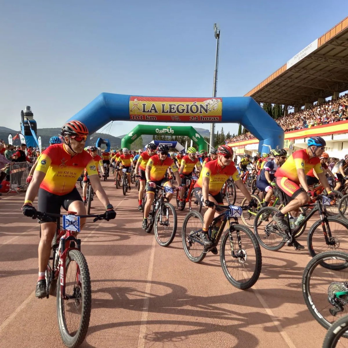 deportedelsur's tweet photo. Clasificaciones 101 Ronda 2022
MTB hombres
1 José "Quillo" Márquez 4:08:13
2 Alejo Fuentes 4:11:38
3 Miguel Gómez 4:16:09
Top ten y otras clasificaciones en https://t.co/2mPTAyQlMf https://t.co/7KBfeB1hxY