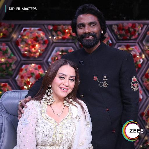 DID Lil Masters ka ye episode dekho aur lelo apni Big Fat Indian Wedding ke liye OOTD inspo! 

Keep watching this dhamakedaar show, only on your favourite platform ZEE5. 

<a href="/Roymouni/">Mouni Roy</a> <a href="/iamsonalibendre/">Sonali Bendre Behl</a> <a href="/remodsouza/">Remo gopi dsouza</a> <a href="/imjaybhanushali/">Official JayBhanushaali</a>