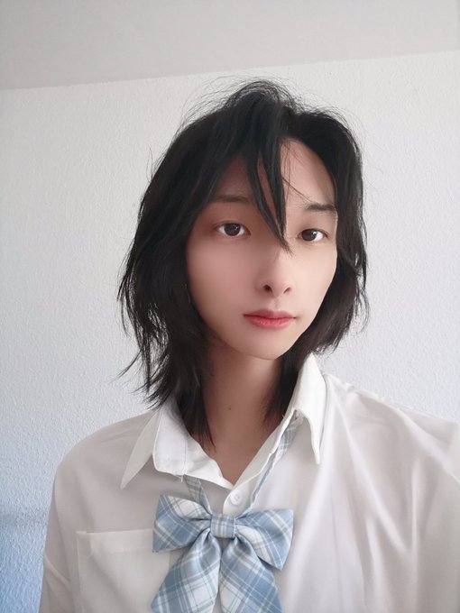 留了一年半的头发剪咯~ 虽然还是很长www 是妹妹头，但是是铁t妹妹x https://t.co/cCcdp1YpDO<a href="/tag/cosplay"class="tags"><span>#cosplay</span></a><a href="/tag/femboy"class="tags"><span>#femboy</span></a><a href="/tag/%E7%94%B7%E3%81%AE%E5%A8%98"class="tags"><span>#男の娘</span></a><a href="/tag/%E4%BC%AA%E5%A8%98"class="tags"><span>#伪娘</span></a><a href="/tag/%E5%A5%B3%E8%A3%85"class="tags"><span>#女装</span></a><a href="/tag/%E5%8F%AF%E7%88%B1%E7%9A%84%E7%94%B7%E5%AD%A9%E5%AD%90"class="tags"><span>#可爱的男孩子</span></a><a href="/tag/crossdressr"class="tags"><span>#crossdressr</span></a>