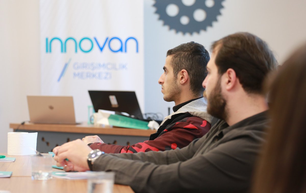 dakasogip tweet media