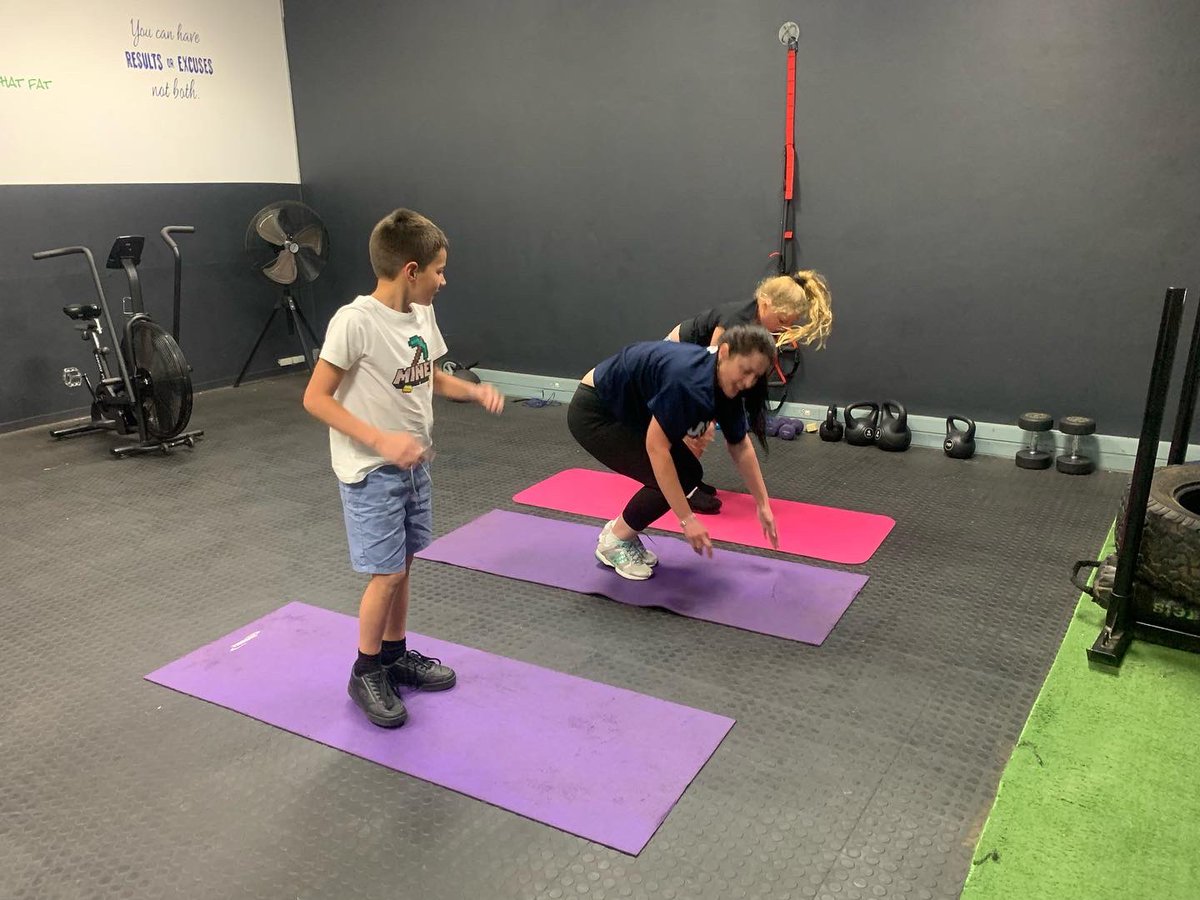 audas_vanschoor's tweet photo. Book your child for our fun fitness program .🚨

OR YOU CAN TRAIN WITH YOUR KIDS WHILE YOU WAITING .🏋🏾‍♂️🤩

IT WILL BE AVAILABLE ONLINE ASWELL 🏋🏾‍♂️🏋🏾‍♂️
.
#FAMILYTIME #FITFAMILY 
#STUDIOFITNESS #AVSONLINE #KIDSFITNESS #AVSKIDS #Fetchyourbody2022 #HEALTHYKIDS #FUN #LETSPLAY #AVSFITNESS https://t.co/P0WCir7gLZ