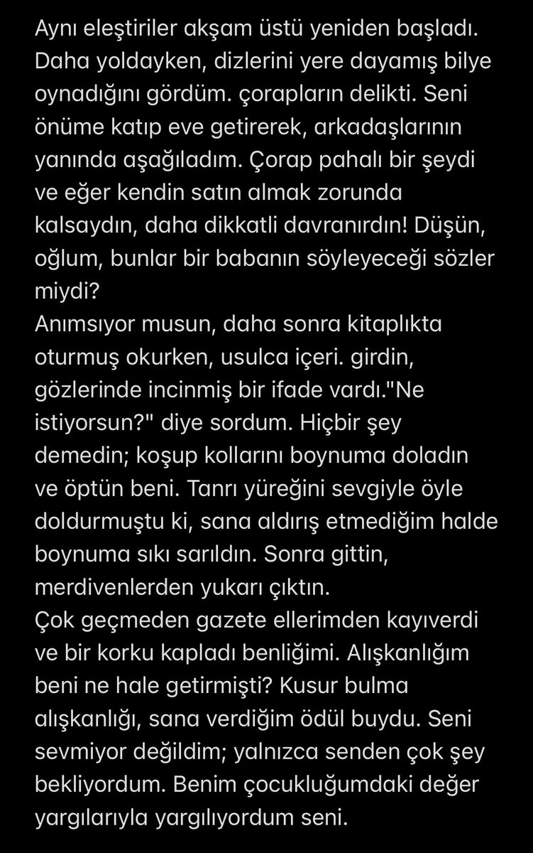 fatihsametC's tweet photo. Uzun süredir hissettiğim belki de hayata ara verip uzaktan bakamadığım için farkına varmadığım bir problemin bugün yıllar önceden gelen bir yazı ile yüzüme vuruluşunu yaşadım. 
BABA UNUTUR https://t.co/kBMYocRLZd