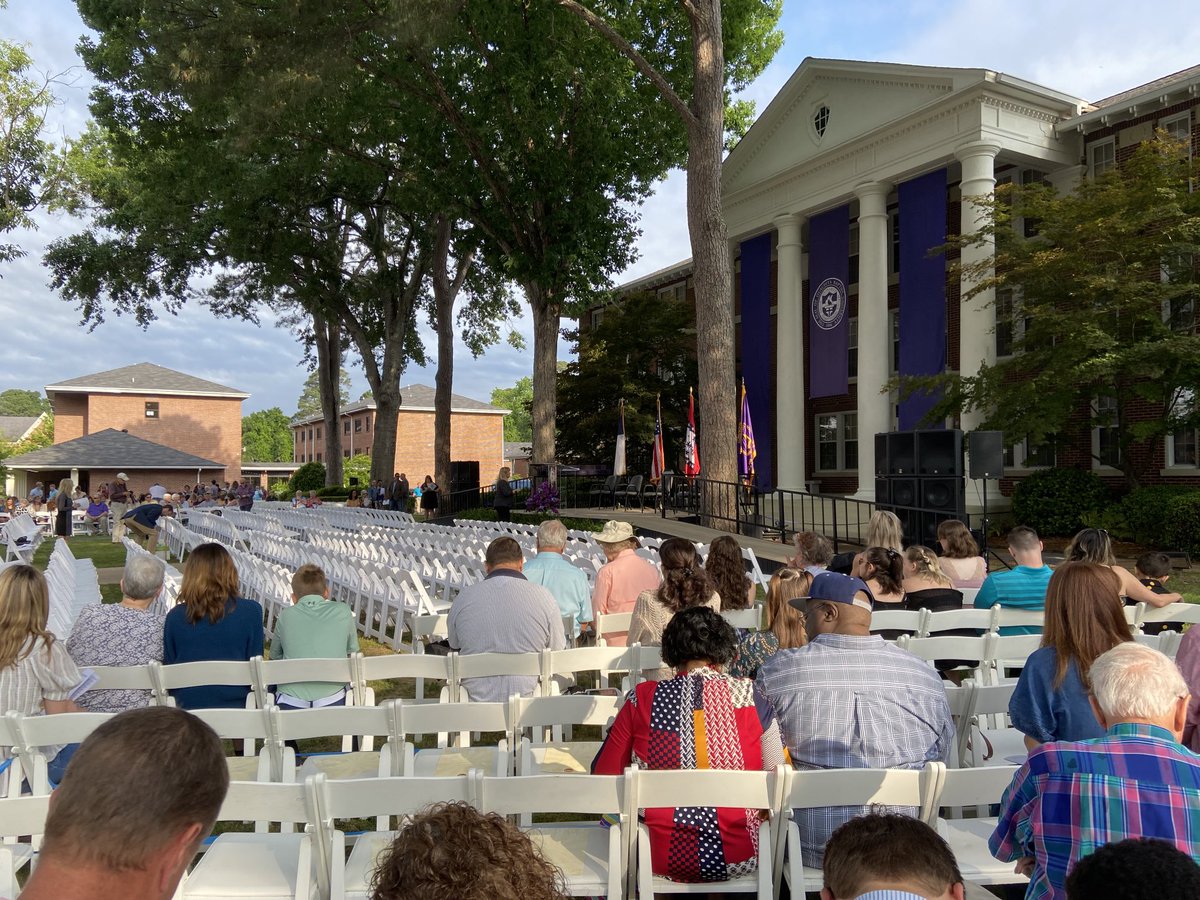 Mayfield411's tweet photo. So the Mayfield’s have two graduations today! ⁦@Ouachita⁩ @JPSHurricane⁩ https://t.co/9XU8UITO1r