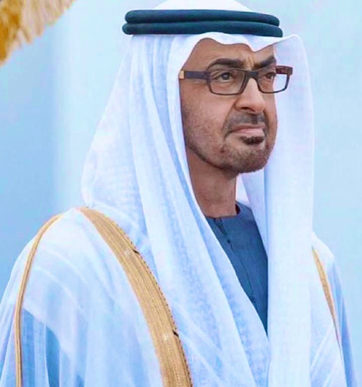 "نبايعك سيدي على السمع والطاعة في العسر واليسر، ونحن عصاك إللي ما تعصاك والله على ما نقول شهيد" #محمد_بن_زايد #الامارات 🇦🇪