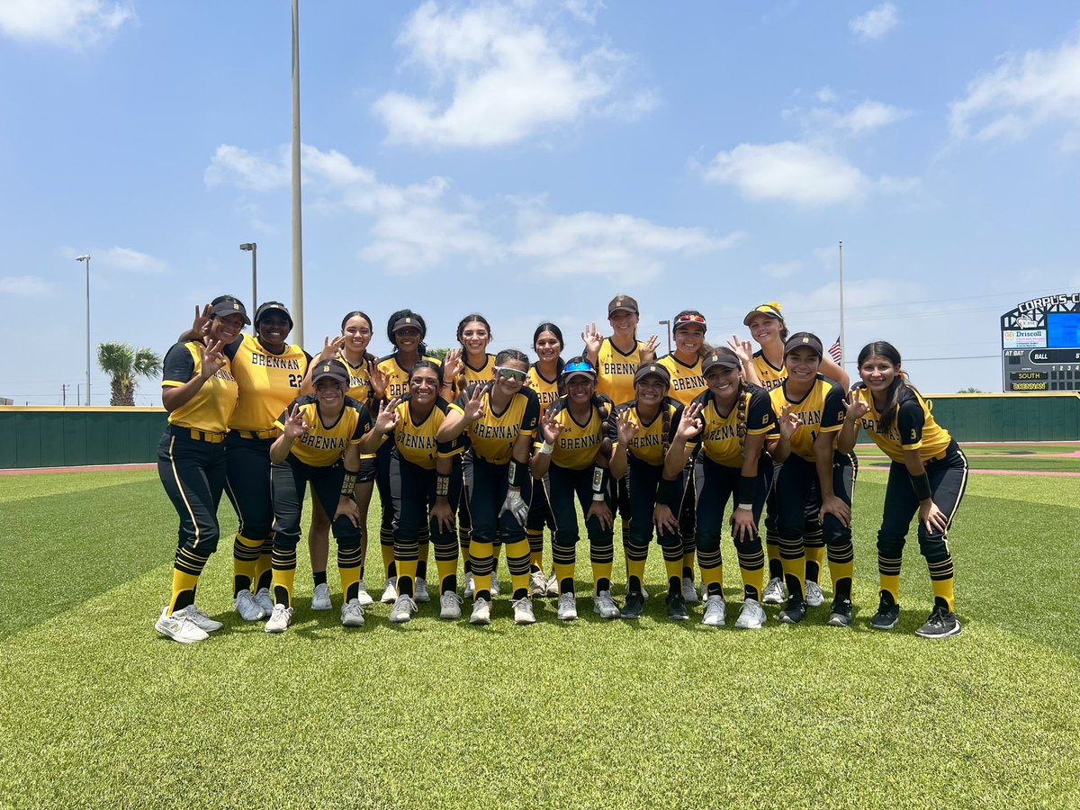 softballbrennan's tweet photo. I’m so proud of team 12! We had some highs and lows but they embodied the BFND spirit the whole way. They played for each other! Our culture is like no other! They are great teammates!

Thank you to our 4 seniors, Kay, Tari, Grace and Melia. We will miss you! https://t.co/n3Zwf8Qzp0