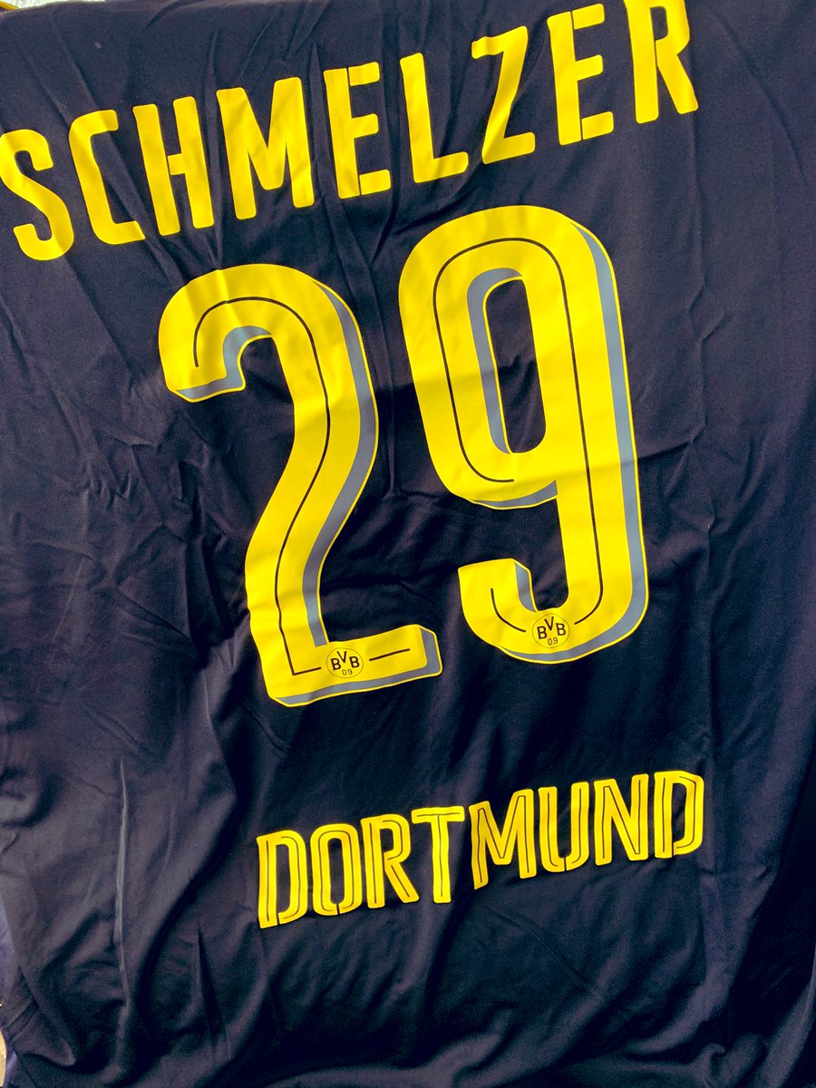 YellowBee1909's tweet photo. 🥹 Alles Gute lieber @Schmelle29 #BVB 🖤💛 #MS29 #Borusse4Life https://t.co/hFtotHT7uX