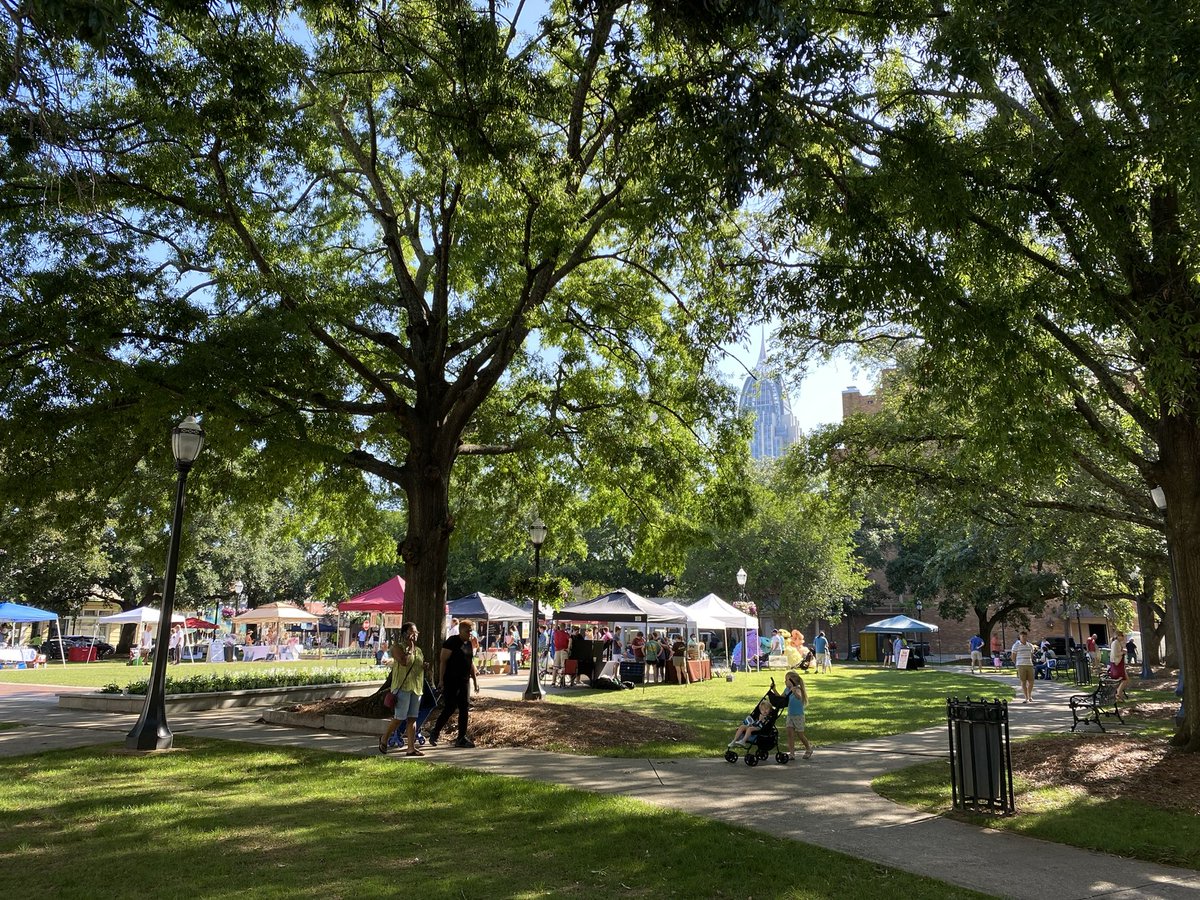 Good morning, Mobile! Market in the Park is open. Join us now thru noon in Cathedral Square for good times, great music and the BEST local goods around! 🫑 🍤 🫙 🥒 🧴 🥧 🥖 🍯 

#mitpmobile #shoplocal #eatfresh #farmersmarket #mobilealabama #downtownmobile <a href="/City_of_Mobile/">City of Mobile</a>