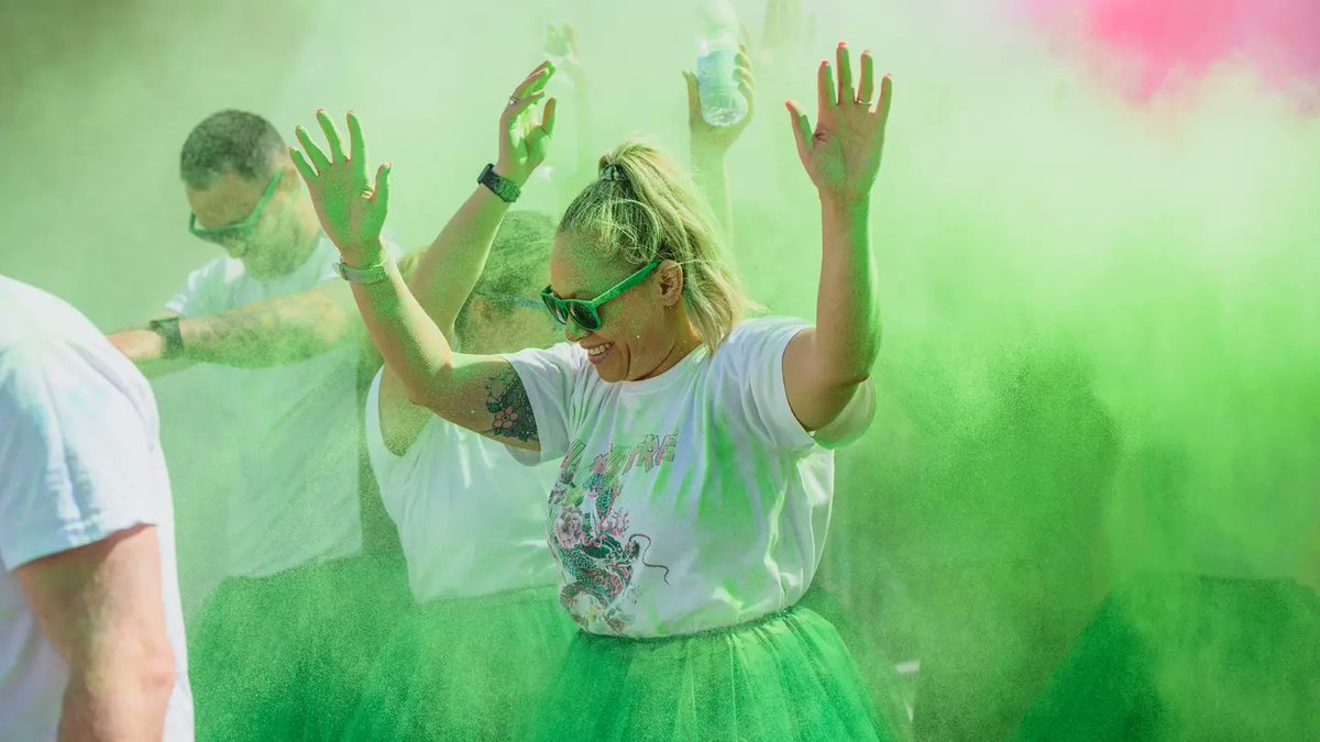 Steve Smailes Photo (@ssmailesphoto) on Twitter photo Great fun capturing the final <a href="/StBarnabasLinc/">St Barnabas Hospice</a> #colourdash today! See all the photos on @thelincolnite Great fun capturing the final <a href="/StBarnabasLinc/">St Barnabas Hospice</a> #colourdash today! See all the photos on @thelincolnite