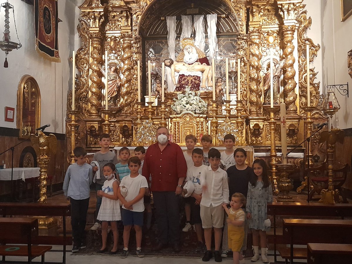 RealHdadServita's tweet photo. 📷 Galería de imágenes de la mañana de hoy durante la Cruz de Mayo Infantil de los pequeños de la Hermandad. 1/3. https://t.co/Gw3qIo0LBF
