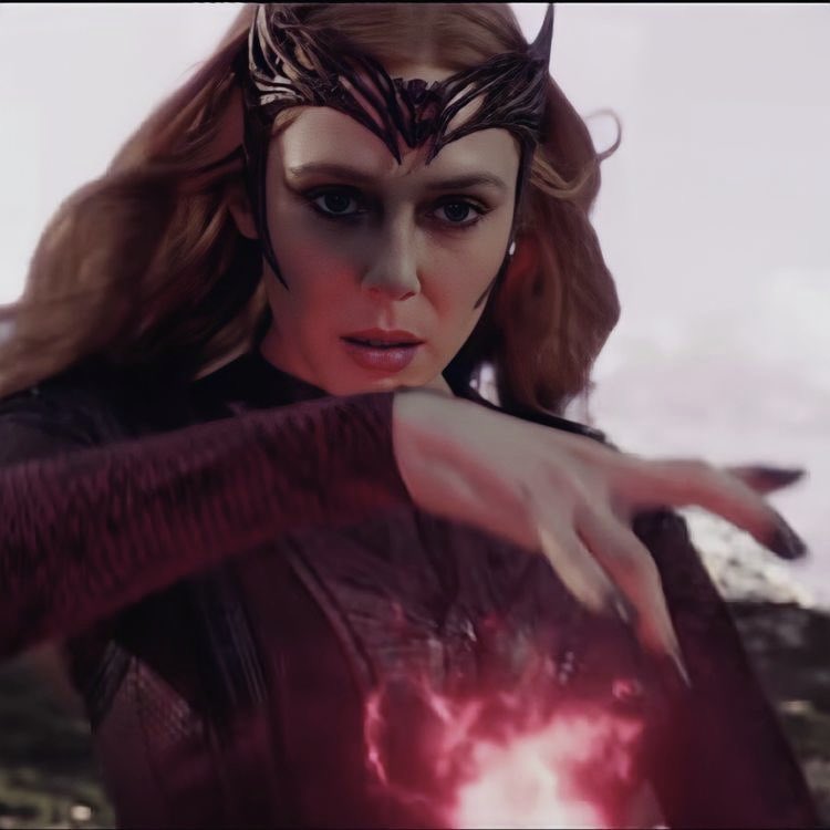 lizzieollxen's tweet image. I’ll never get of over of how beautiful scarlet witch is In multiverse of madness.